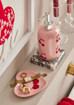 Matalan Valentine/Mono Cheri