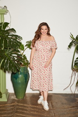 Kelly Brook in F&F Floral Bardot Dress