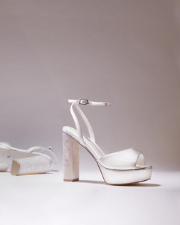 Dune London Mymuse 169 GBP www.dunelondon.com