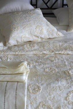 GHIRLANDA SS24 LIFESTYLE