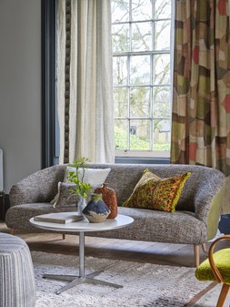 CUSHION SELECTION