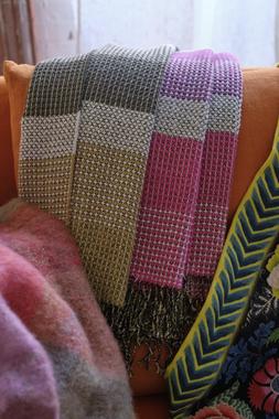 MONTAIGNE ROSEWOOD THROW BLDG0294