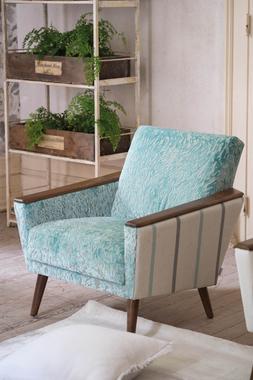 WEDGE CHAIR