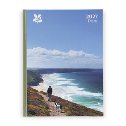 50082803 £12 National Trust Desk Diary 2027