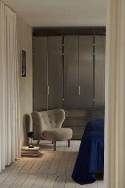 &Tradition VB1 Little Petra Lounge Chair