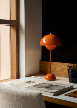 VP3 Flowerpot Table Lamp £280