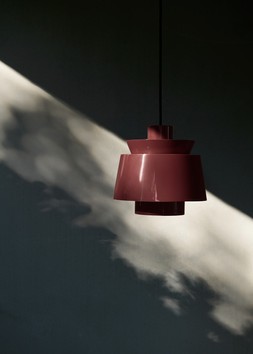 JU1 Utzon Pendant Light in Dark Burgundy