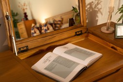 Valencia Oak Dressing Table with Mirror - RRP €699 NOW €325