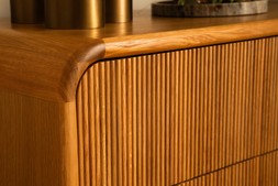 Fuller Oak 3 Drawers Chest - RRP €1,899 NOW €999