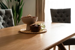 Vigo Oak Rectangle Dining Table 1 8m RRP €1749 Now €999