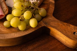 Round Dish Board with Handle 0073 RRP €32 Now €20
