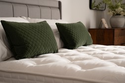 Evernight Natural Opulence 4'6' Mattress Double RRP €1,999 Now €1,099