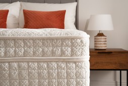 Evernight Natural Silk Elegance 4'6' Mattress Double RRP €2,099 Now €1,199