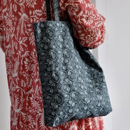 Ivy Patterned Book Bag
