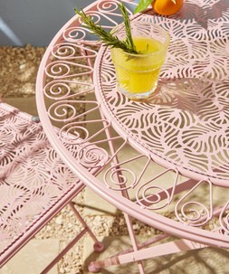 Leaf Lace Metal Bistro Set £220