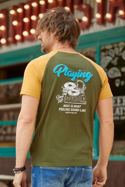MT786A Sensational Sounds Tee Khaki £32