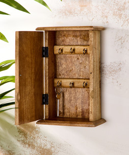 Serene Bohemian Celestial Sun And Moon Key Box £25 ZA740A 4