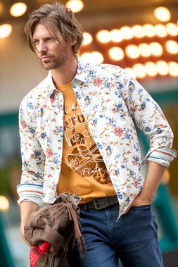SM817A Fresh In Floral Shirt Winter White £40