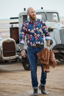 SM832A Sensational Skull Long Sleeve Shirt Navy £40