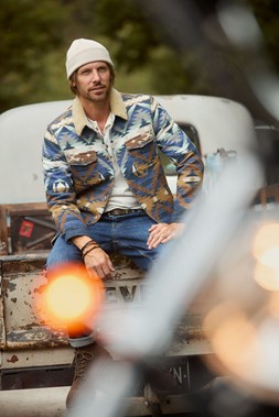 SM833A Ready For Winter Over Shirt Blue £65