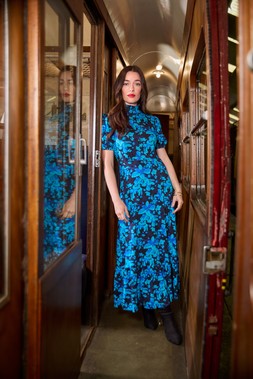 WF328A Jasmine Bright Florals Jersey Dress Blue £55 004