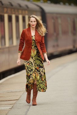 WJ730A Magnificent Moleskin Jacket Burnt Orange £75 WF314A Tyler Statement Print Dress Black £65 103