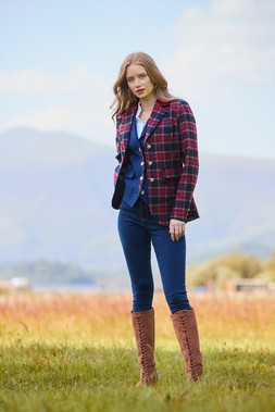 WJ748A Isla Check Jacket BerryNavy £90 WA042 WJ749A Isla Mix And Match Waistcoat BerryNavy £48 061