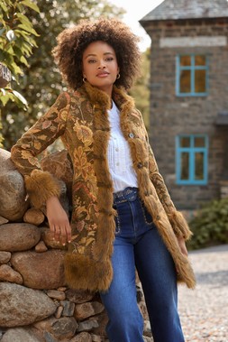 WJ760A Lara Jacquard Coat £120