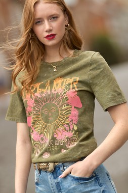 WU259A Dreamer Acid Wash T-Shirt Green £25 167