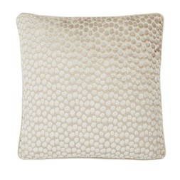 TK minimalist velvetoffwhitespottycushion &euro;24.99