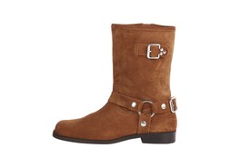 TK Maxx Women brown suede boots €22.99
