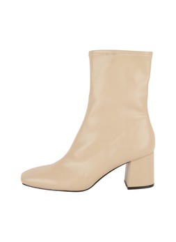 TK Maxx Women cream boots €22.99
