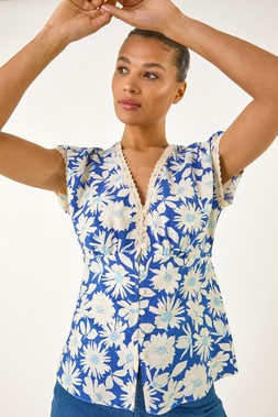 Roman Floral Print Lace Trim Top