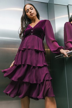 Roman Petite Plum Velvet Tiered Midi Stretch Dress
