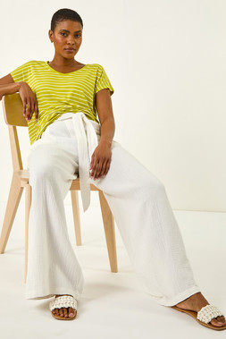 Roman Stripe Print V-Neck Stretch Tee