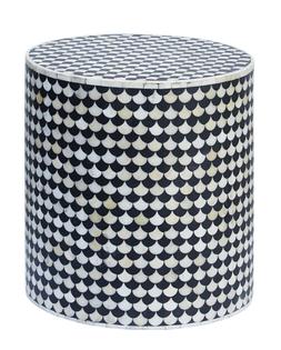 Pearl Table