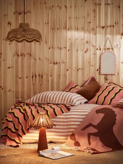 Pink Jacquard Horse Throw