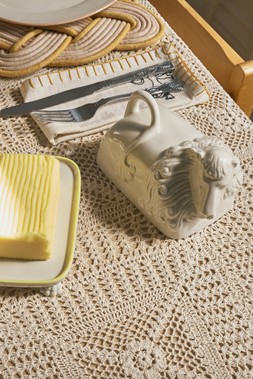 3 Shrimps x Oliver Bonas Lenny Lion Butter Dish £45