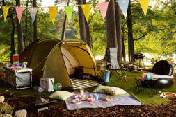 B&M GARDEN SS26 // THE GREAT OUTDOORS - FAMILY CAMPER // 5M LIGHT UP BUNTING £4 // DOUBLE TABLE WITH STORAGE £28 // SIMPLY COLLAPSIBLE DISPENSER £5 //