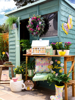 B&M GARDEN SS26 // GARDEN LIFE // PRINTED HOOKED TROUGH £6 // PURPLE WREATH £12 // 3D LADYBIRD PLANTER £5 //