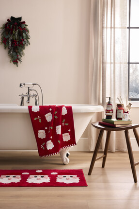 B&M AW26 CHRISTMAS BATH 1 from B&M
