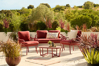 https://www.prshots.de/contents/archives/3552/1530/images/thumb350x287_auto/dobbies-garden-centres_30_outdooroasis_red-aura-coffee-set_thumb.jpg