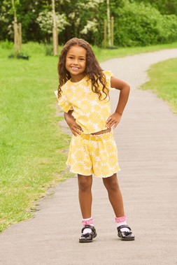 Girls Yellow & White Floral Crinkle Top and Shorts Set £7 2