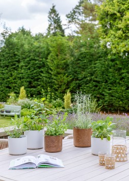 CELINE SET OF TWO RECYCLED PLANTERS WHITE