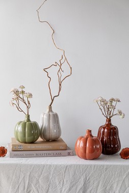 GLAZED PUMPKIN BUD VASE SAGE H12.5CM D12CM, GLAZED PUMPKIN BUD VASE H12.5CM D12CM, GLAZED PUMPKIN BUD VASE IVORY H16.5CM D11.5CM, GLAZED PUMPKIN BUD VASE CONKER H16.5CM D11.5CM