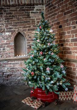 Metal Christmas Tree Skirt Red &pound;54.99 2