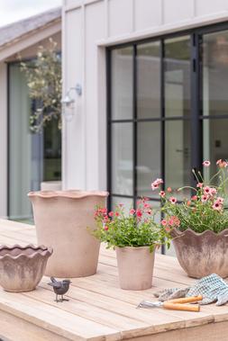 OUTDOOR ADA MOCHA SCALLOPED EDGE BOWL SET OF 2 £49.98