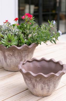 OUTDOOR ADA MOCHA SCALLOPED EDGE BOWL SET OF 2