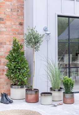 OUTDOOR HAZELTON PEWTER IVORY PLANTER SET OF 3