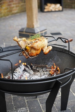 OUTDOOR COLORADO IRON AND STAINLESS STEEL ROTISSERIE H17.5CM W98CM &pound;89.99